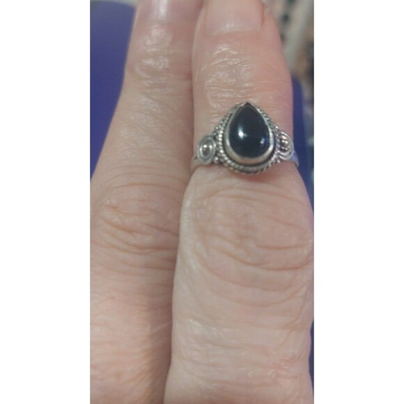 Sterling onyx pear ring size 5.25" - Picture 3 of 10